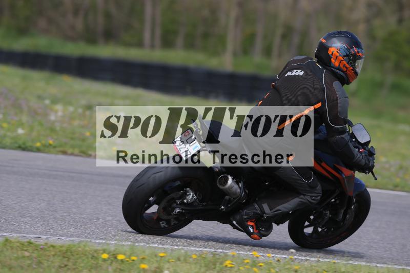 /Archiv-2023/10 21.04.2023 Discover the Bike ADR/Bike 2 gelb/53